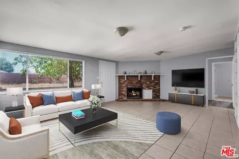 38869 Juniper Tree Rd, Palmdale, CA 93551