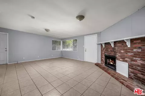 38869 Juniper Tree Rd, Palmdale, CA 93551 photo 13