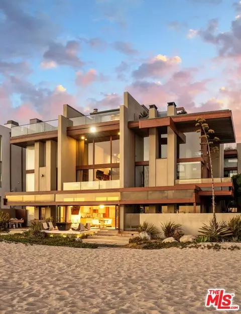 3817 Ocean Front Walk, Marina Del Rey, CA 90292