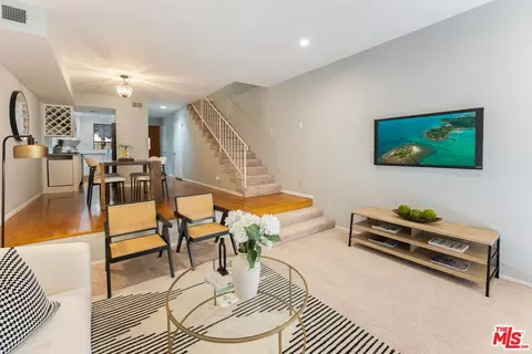 10921 Morrison St #6, North Hollywood, CA 91601