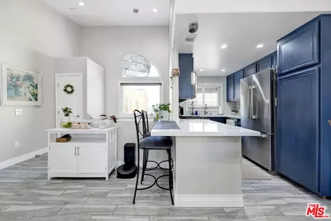 18802 Vista Del Canon #G, Newhall, CA 91321