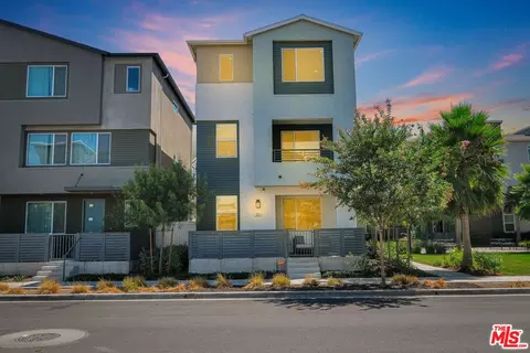 922 E 3rd St, Santa Ana, CA 92701 photo 5