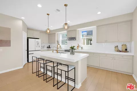 922 E 3rd St, Santa Ana, CA 92701 photo 12