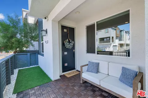 922 E 3rd St, Santa Ana, CA 92701 photo 8