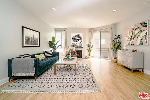 500 S Berendo St #314, Los Angeles, CA 90020