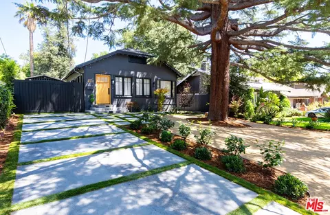 968 Palm Ter, Pasadena, CA 91104