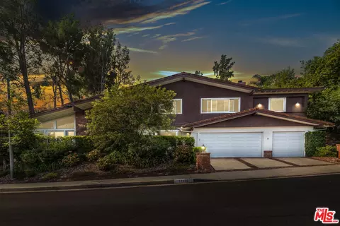 17216 Luverne Pl, Encino, CA 91316