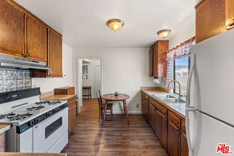 402 N Mckinley Ave, Oxnard, CA 93030 photo 23