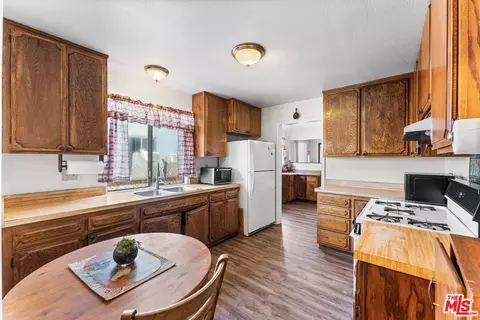 402 N Mckinley Ave, Oxnard, CA 93030 photo 21