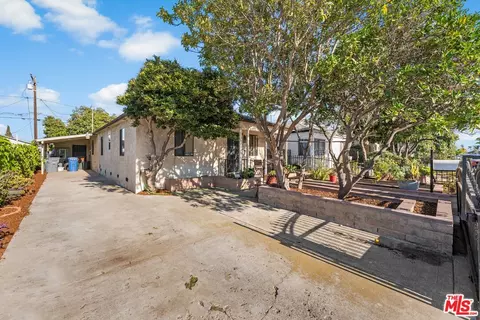 402 N Mckinley Ave, Oxnard, CA 93030 photo 3
