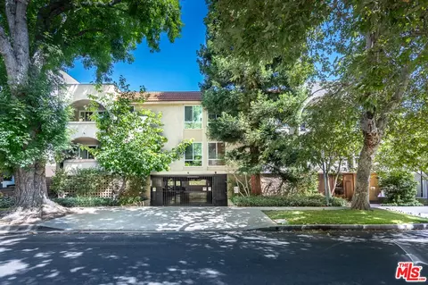 14539 Benefit St #201, Sherman Oaks, CA 91403