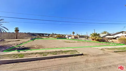 140 N L St, Needles, CA 92363 photo 2