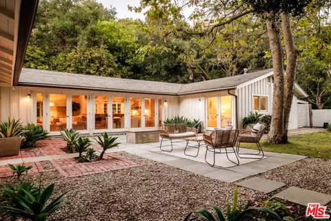 1784 Old Ranch Rd, Los Angeles, CA 90049