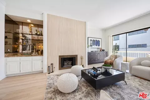 457 N Doheny Dr #304, Beverly Hills, CA 90210