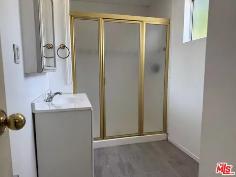 Bath - 17517 Lemay Pl, Van Nuys, CA 91406 photo 1 of 1