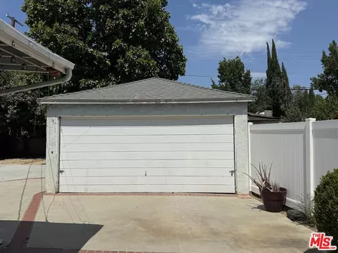 Exterior - 17517 Lemay Pl, Van Nuys, CA 91406 photo 6 of 11