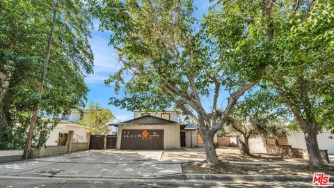 836 E Pillsbury St, Lancaster, CA 93535