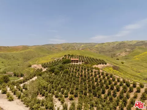 15101 Middle Ranch Rd, Moorpark, CA 93021