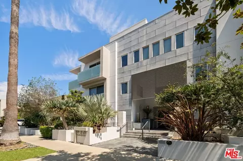 928 N Croft Ave #301, West Hollywood, CA 90069
