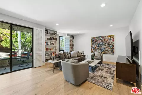 450 N Oakhurst Dr #101, Beverly Hills, CA 90210