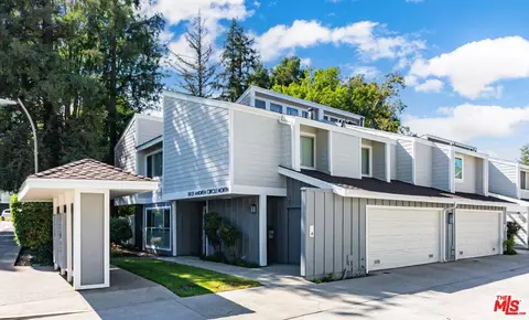 18131 Andrea Cir #4, Northridge, CA 91325
