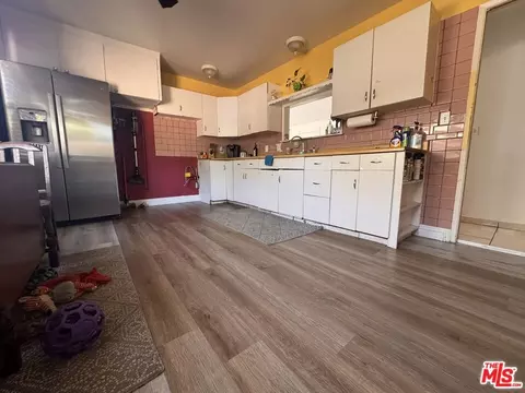 Kitchen - 1231 E Collins Ave, Orange, CA 92867 photo 1 of 2