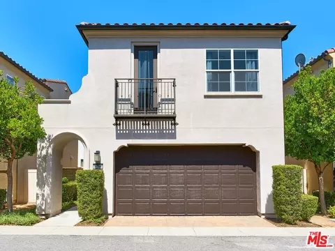21749 Bene Dr, Santa Clarita, CA 91350