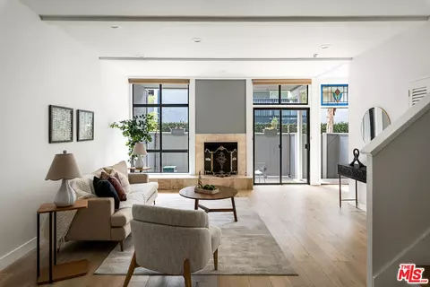 1425 Stanford St #8, Santa Monica, CA 90404
