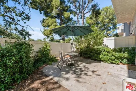 Exterior - 3091 E Hillcrest Dr, Westlake Village, CA 91362 photo 2 of 5
