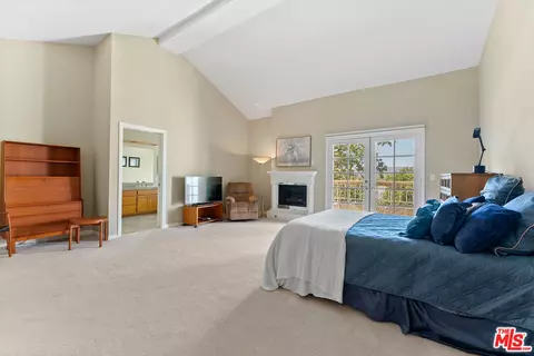 Bedroom - 3091 E Hillcrest Dr, Westlake Village, CA 91362 photo 3 of 4