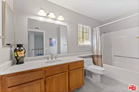 Bath - 3091 E Hillcrest Dr, Westlake Village, CA 91362 photo 4 of 4
