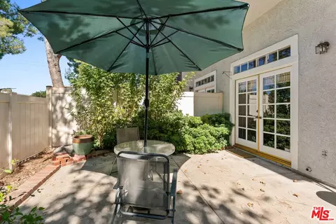 Exterior - 3091 E Hillcrest Dr, Westlake Village, CA 91362 photo 3 of 5