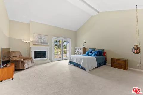 Bedroom - 3091 E Hillcrest Dr, Westlake Village, CA 91362 photo 1 of 4