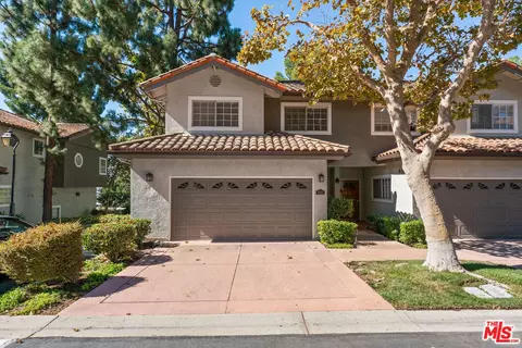 3091 E Hillcrest Dr, Westlake Village, CA 91362