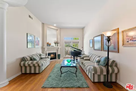 Living - 3091 E Hillcrest Dr, Westlake Village, CA 91362 photo 2 of 3
