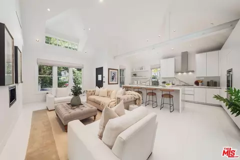 1012 2nd St #1, Santa Monica, CA 90403