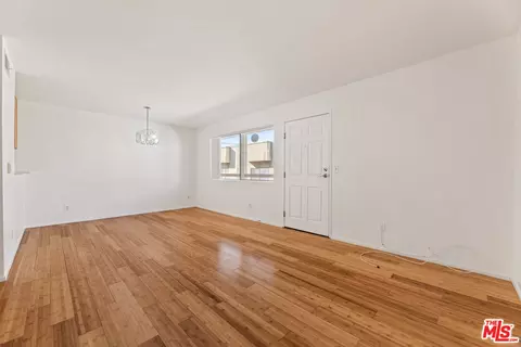 Living - 620 E Harvard Rd #H, Burbank, CA 91501 photo 5 of 7
