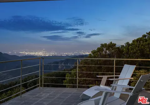 475 Stunt Rd, Calabasas, CA 91302