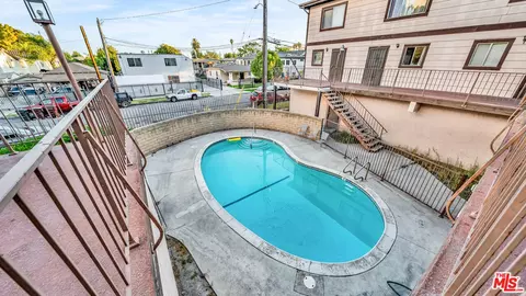 Exterior - 223 S Acacia Ave # 211, Compton, CA 90220 photo 2 of 3