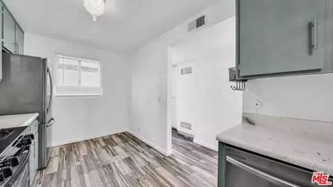 Entry Way - 223 S Acacia Ave # 211, Compton, CA 90220 photo 2 of 4