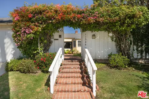 11345 Denair St, Los Angeles, CA 90049
