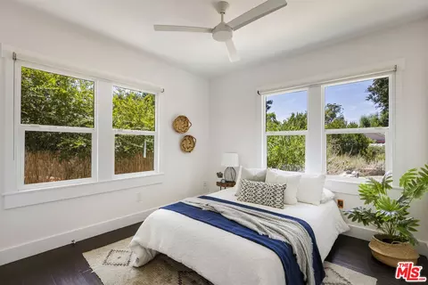 Bedroom - 1875 Belmont Ave, Pasadena, CA 91103 photo 4 of 4