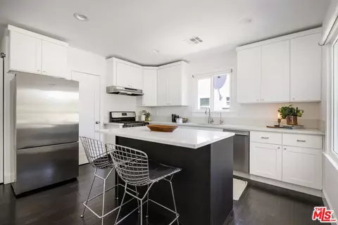 Kitchen - 1875 Belmont Ave, Pasadena, CA 91103 photo 1 of 2