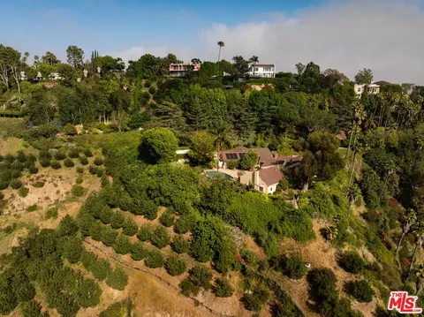1037 Bel Air Ct, Los Angeles, CA 90077