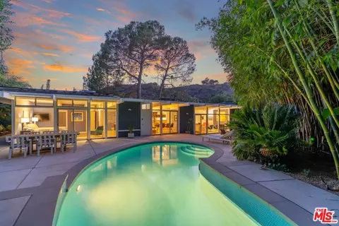 7530 Sunnywood Ln, Los Angeles, CA 90046