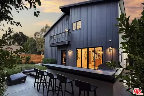 13541 Chandler Blvd, Sherman Oaks, CA 91401
