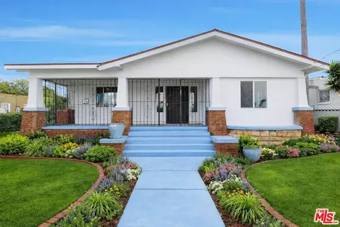 1526 W 105th St, Los Angeles, CA 90047