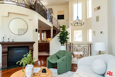 844 3rd St #5, Santa Monica, CA 90403