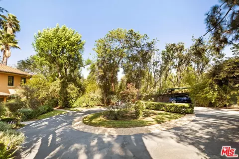 Exterior - 1205 Arden Rd, Pasadena, CA 91106 photo 2 of 5