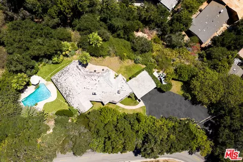 11556 Bellagio Rd, Los Angeles, CA 90049